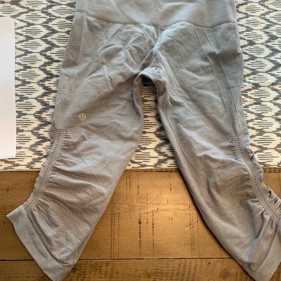 Lululemon crop gray pants - Picture 2 of 3